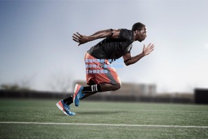 双加时鏖战！湖人险胜凯尔特人，詹姆斯关键三分锁定胜局