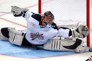 中国游泳队巴黎奥运会备战冲刺 新星崛起老将坚守